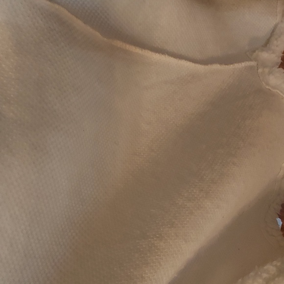 Hooded Sherpa Open Vest by FAIR HAVEN - Picture 8 of 10